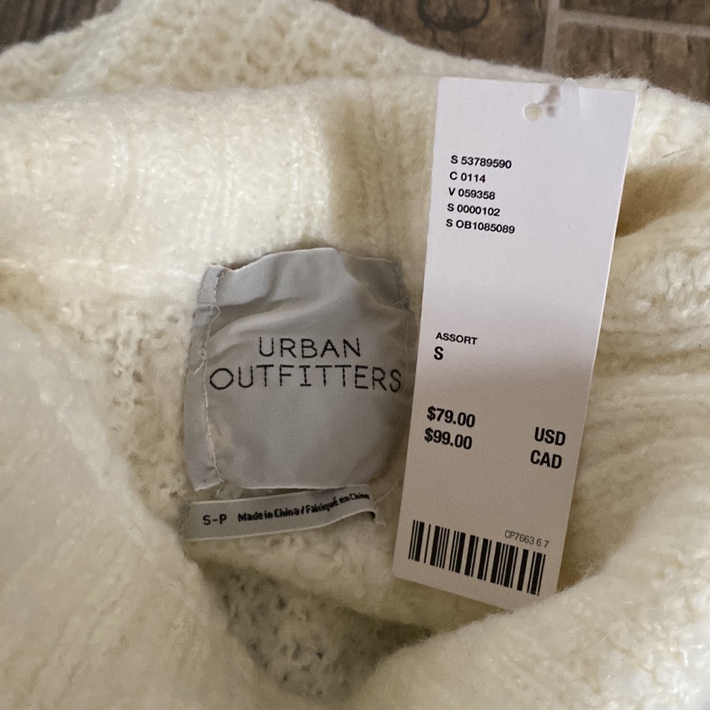 Sweater - Picture 2 of 4
